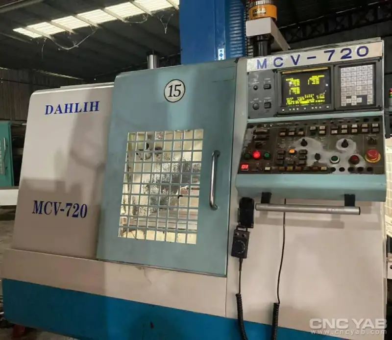 آگهی  فرز CNC داهلی تایوان مدل DAHLIH MCV_720