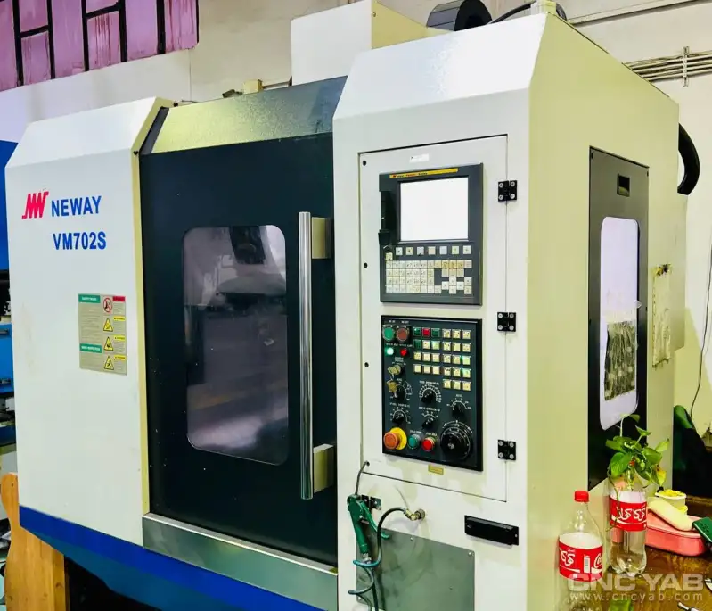 آگهی فرز CNC درحدآک نیووی چین مدل NEWAY VM 702 S 